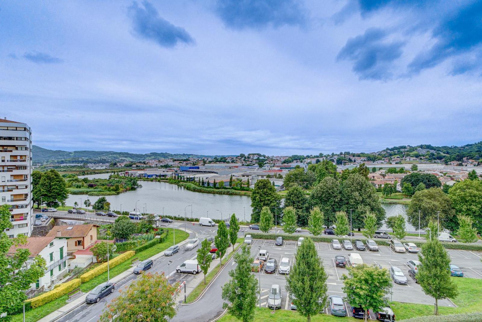 Luminoso Atico Con Terraza, Irun, Parking, 4Pax Apartman Kültér fotó
